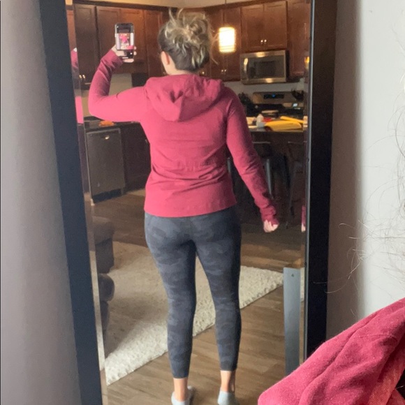 Red Lululemon jacket - Picture 7 of 7